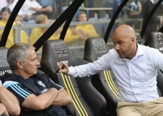 Bosz Criticizes Mourinho as a 'Drama-Creating Narcissist'